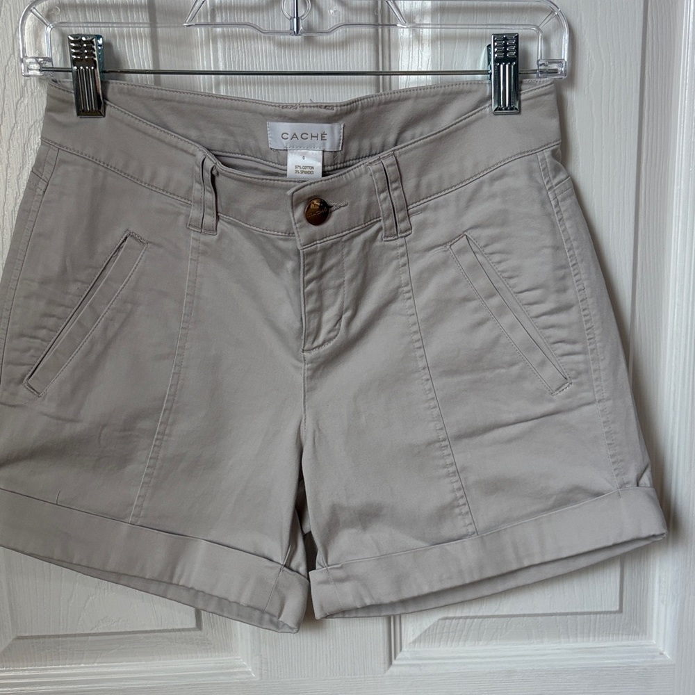 Cache Rolled-Hem Women's Shorts in Light Taupe